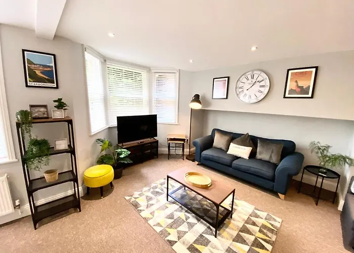 South Cliff With Garden *