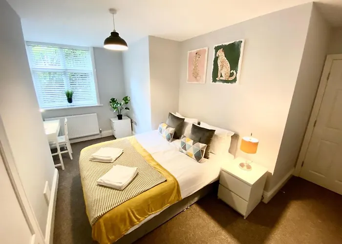 South Cliff With Garden *